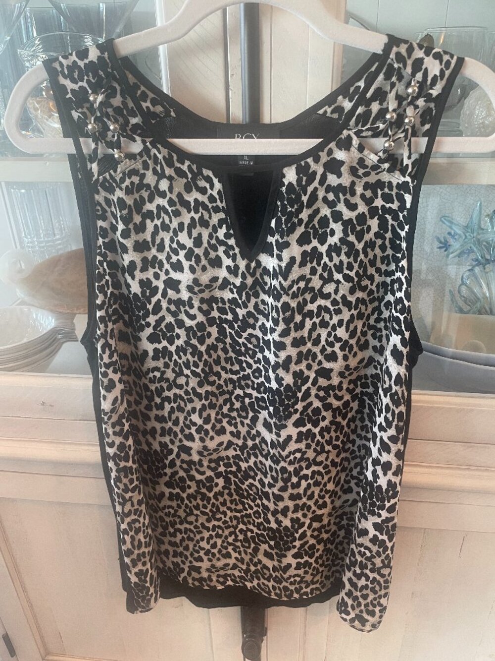 BCX ANIMAL PRINT W/ BEADED DESIGN TUNIC FLOWY SIZE XL PREOWNED